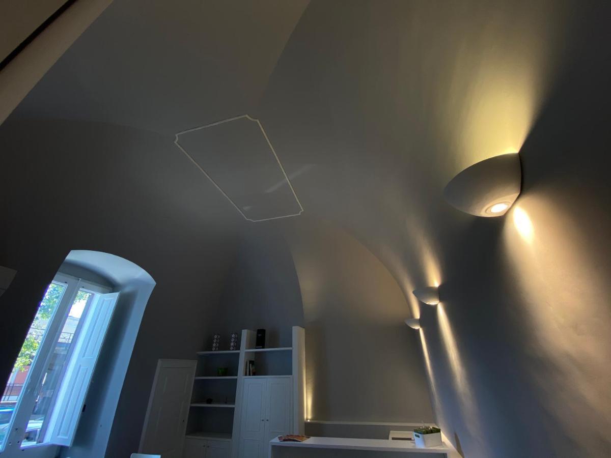 Suite 261 - Intero Appartamento Nel Centro Di Bari Exterior photo